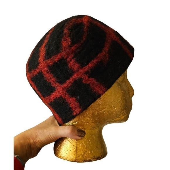 Boiled Wool 100% Hat Napal. Red and Black. - Picture 1 of 8